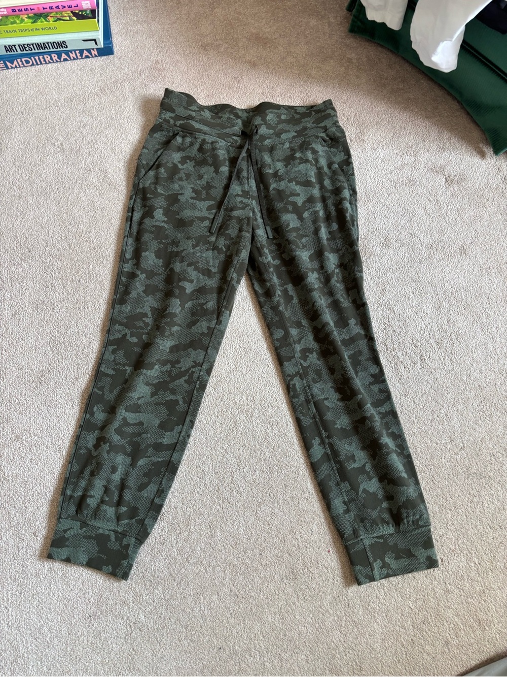 Lululemon Ready to Rulu Jogger Heritage Camo Dark Olive Size 8
